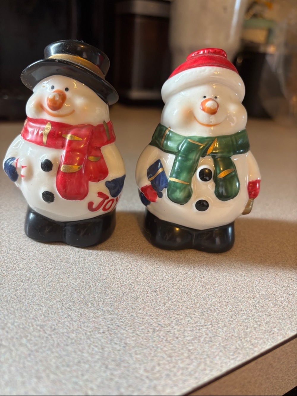 Holiday Snowman Salt and Pepper Shaker Set - Red & Green Scarves